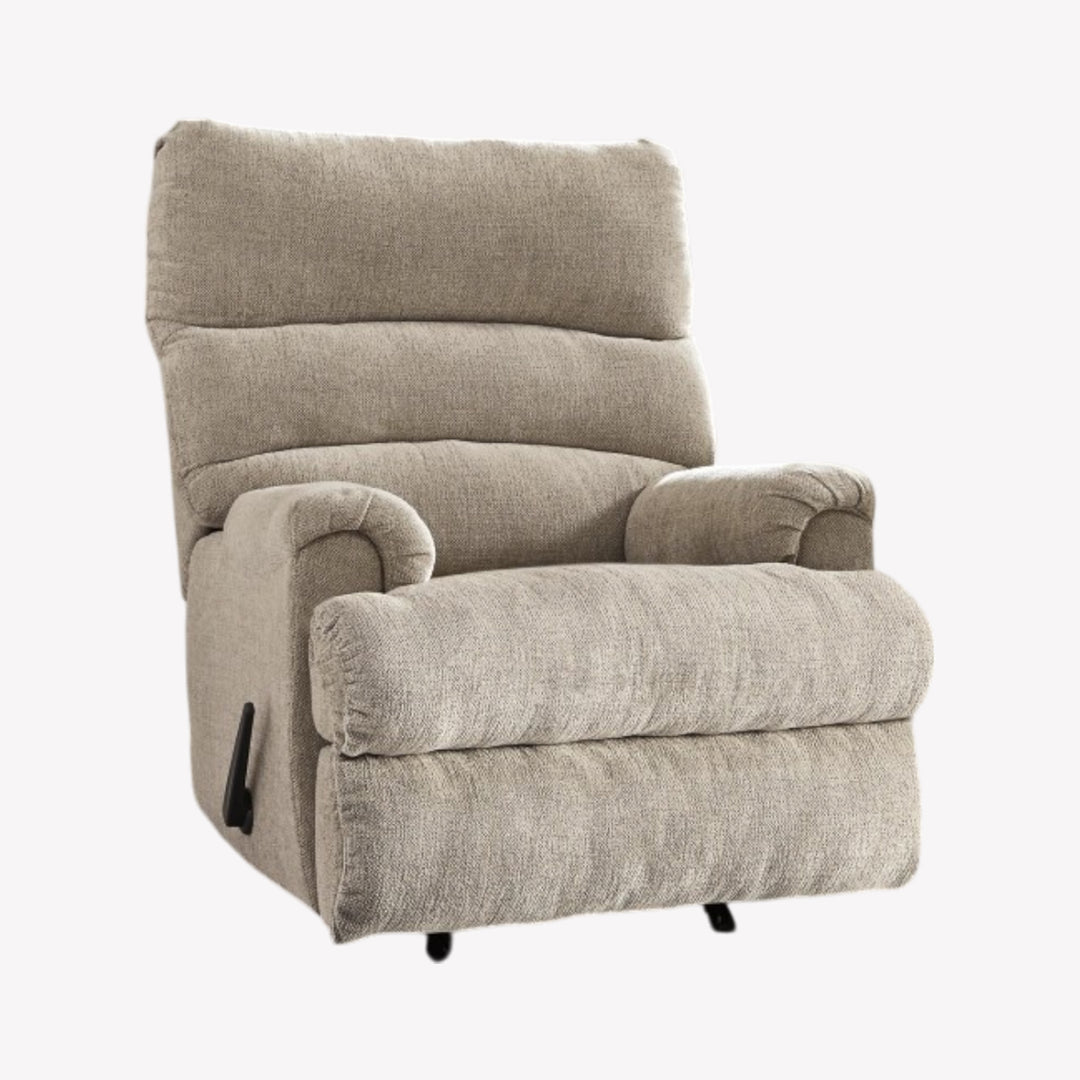 4660425 Man Fort Manual Rocker Recliner Chair In Dusk Finish | Signature Design By Ashley