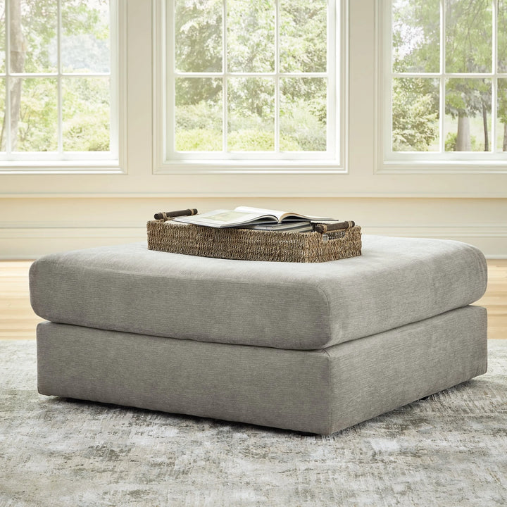 5810308 Avaliyah Oversized Accent Ottoman In Fabric Upholstery - Ash | Signature Design By Ashley