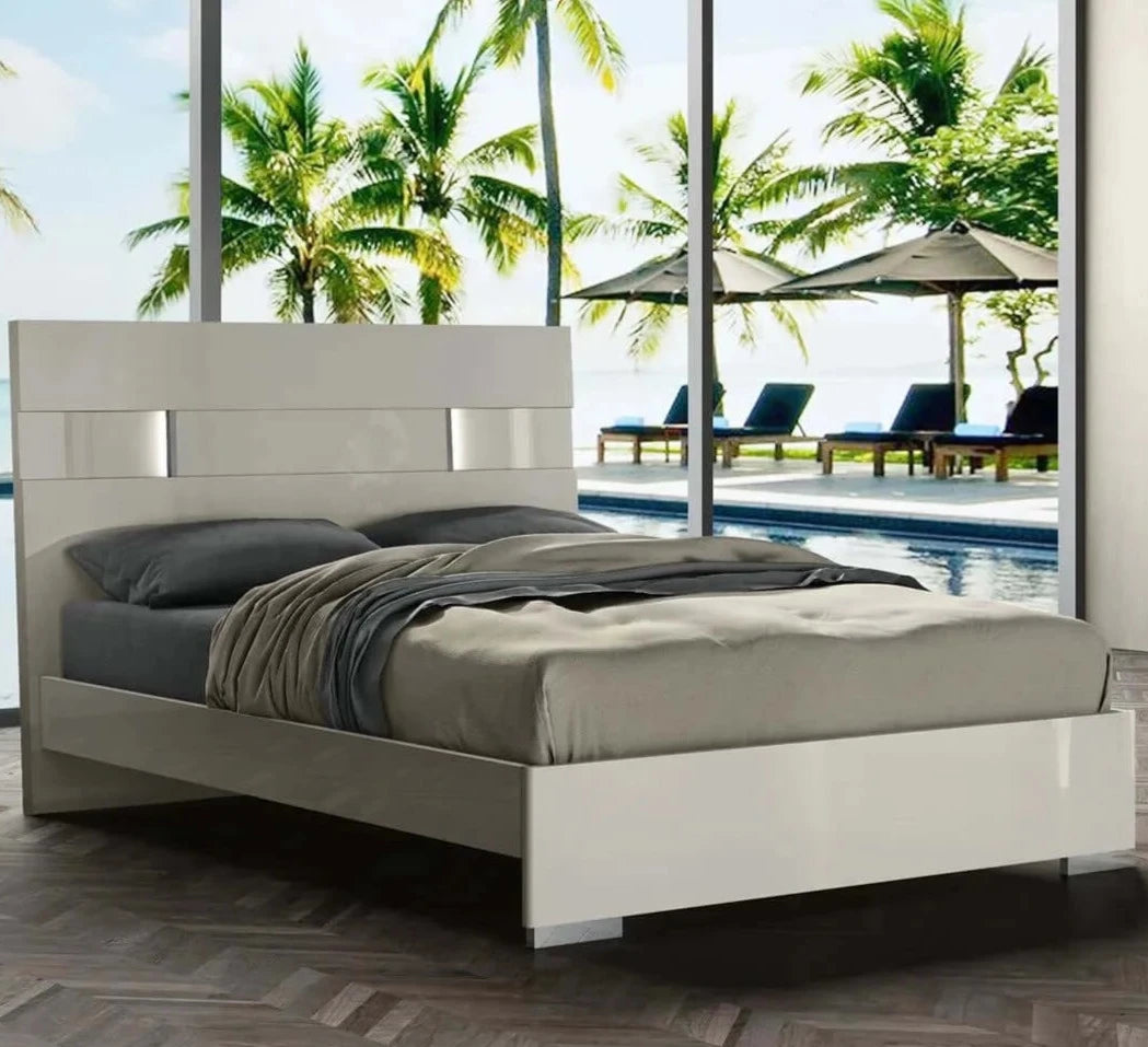 Aurora Bed Luxurious Comes with Modern Decor