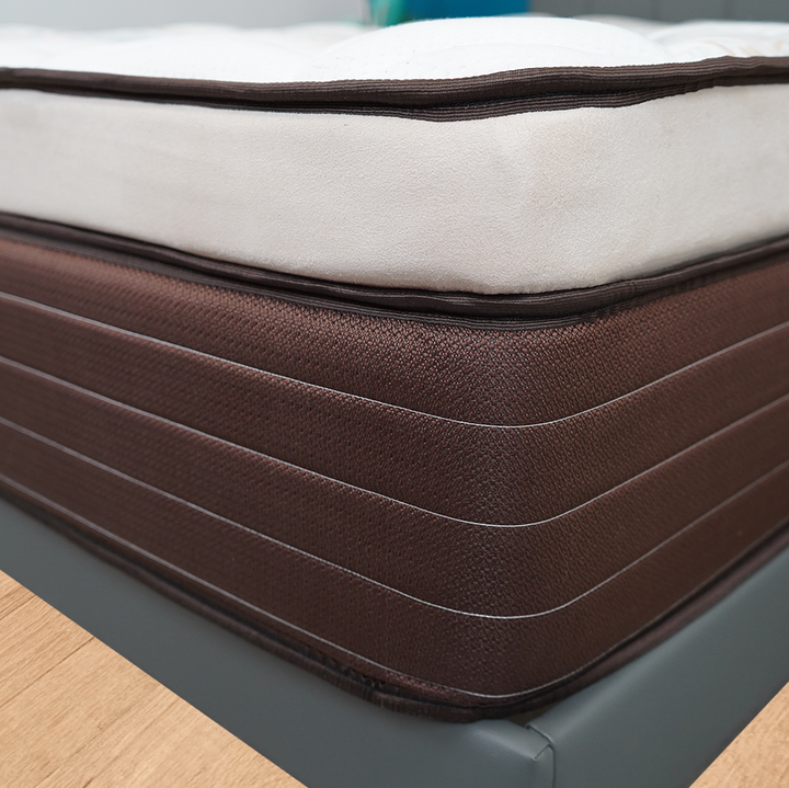 Melody Plush Mattress | Hybrid Pocket Coil Construction, 4" Pillow Top &amp; One-sided Design